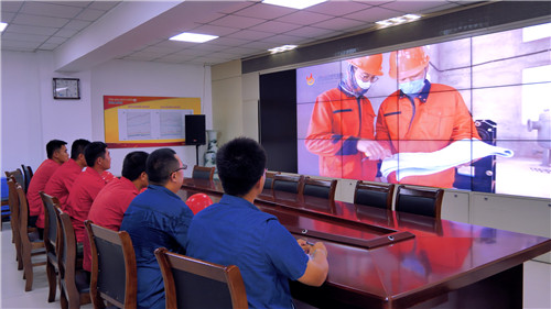 ���� 04.00_04_37_41.Still003.jpg