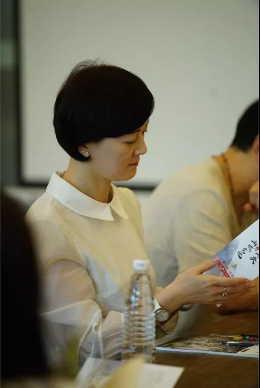 5d75ee9202cac.jpg 32.jpg