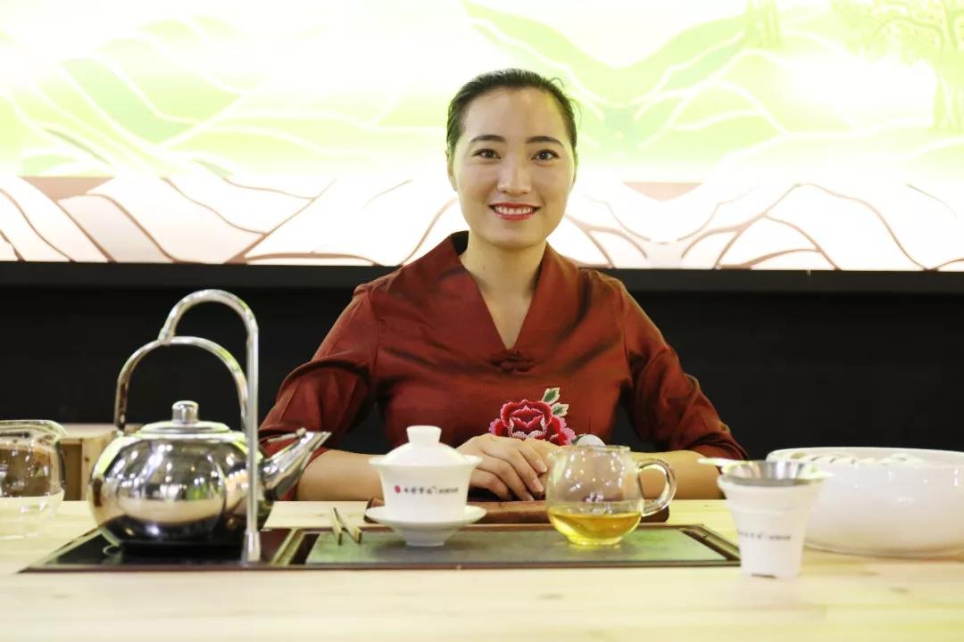 5d7752addb58a.jpg 34.jpg