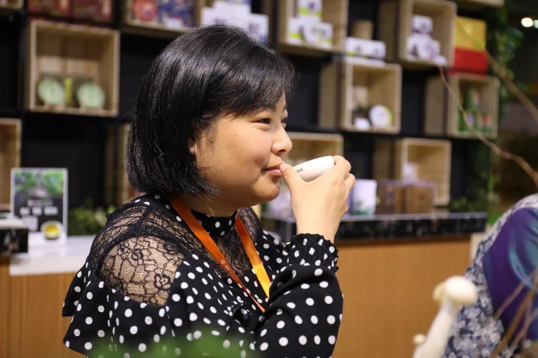 5d7752e39ba46.jpg 43.jpg