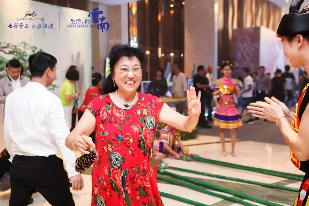 5dc3bc8a8c649.jpg 26.jpg