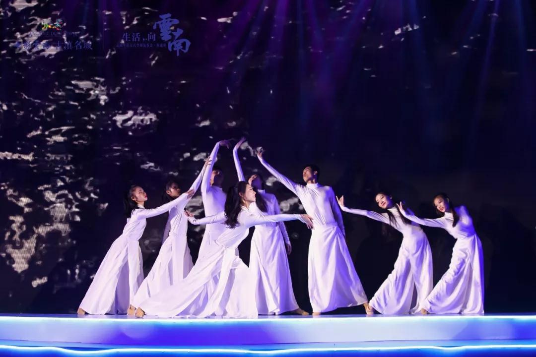 5dc3bcbeb5faf.jpg 33.jpg