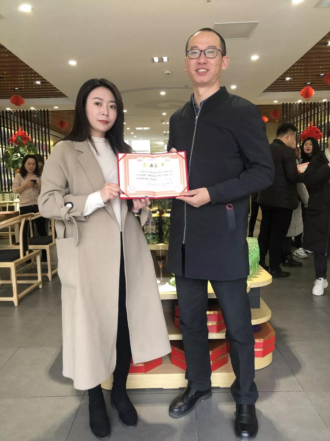 5dc3cfa76212c.jpg 10.jpg